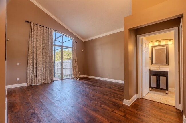 Photo - 19431 SW 2nd St