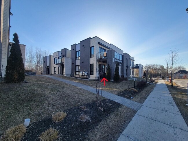 Building Photo - 866 Rue Anne-Hébert Unit 878 Anne-Hebert