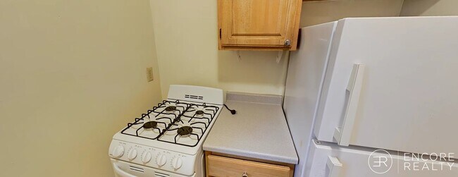 Building Photo - 111 Park Dr Unit 22