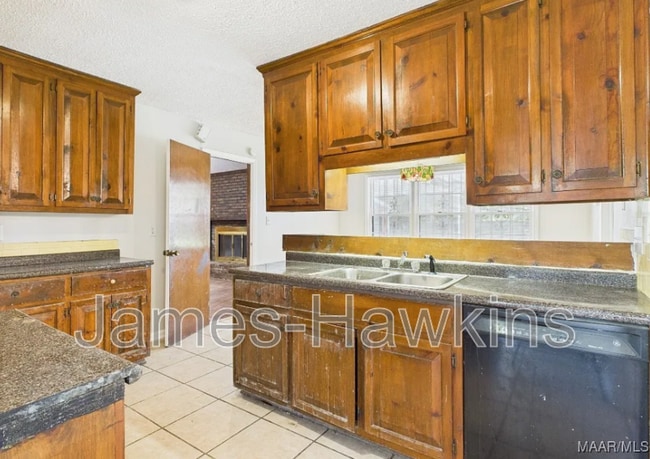 Photo - 3218 Riderwood Dr