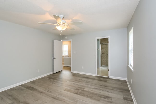 Photo - 158 Stone Mill Dr