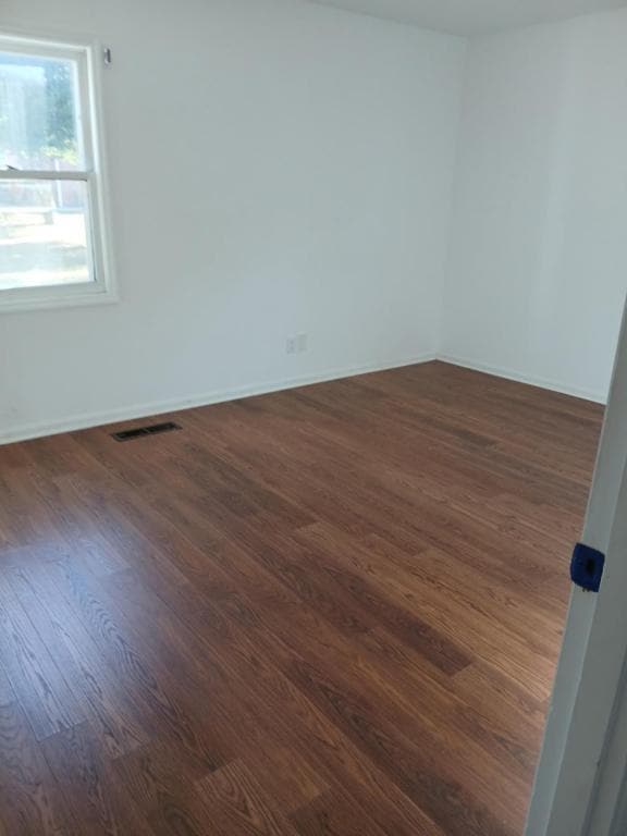 Photo - 109 N Russell St