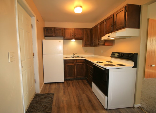 Building Photo - 703 Silverbow Ave Rental