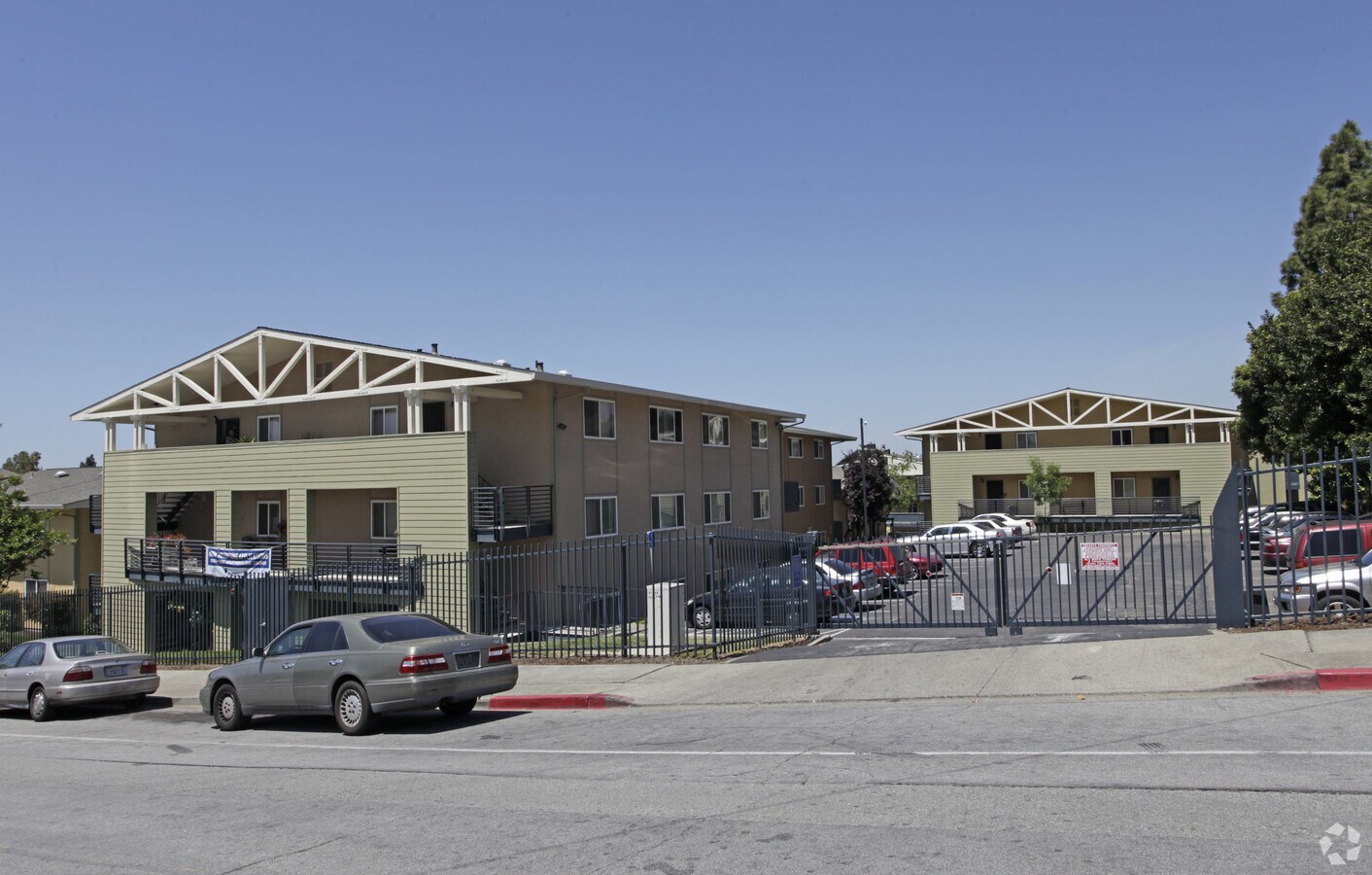 Photo - Eden House Apartments