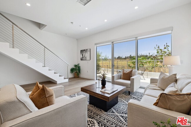 Photo - 957 Figueroa Terrace Unit 310