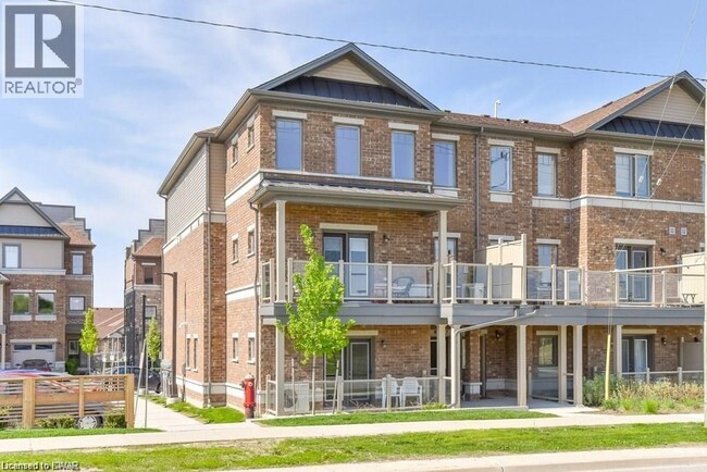 Photo - 1112 Fairway Rd N