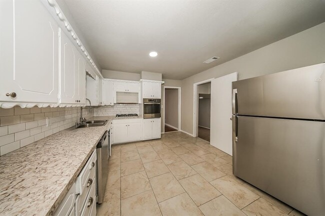 Photo - 5206 N Beaver Ave