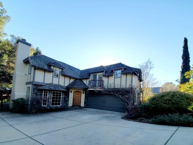 Elegant Woodside Tudor Home - Elegant Woodside Tudor Home