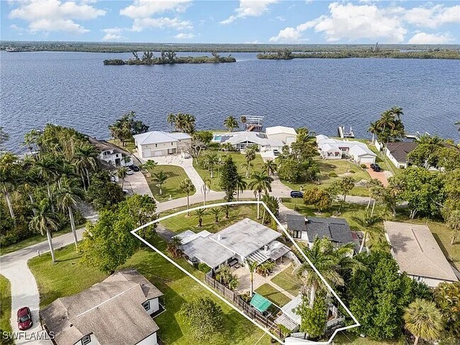 Photo - 4464 E Riverside Dr