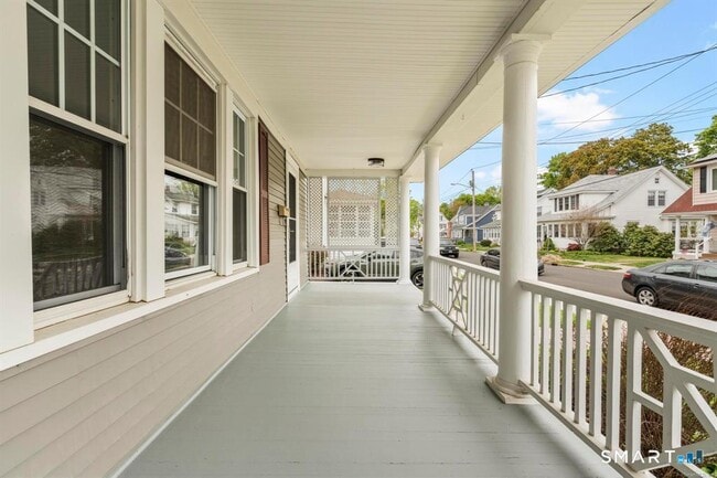 36 Quentin St