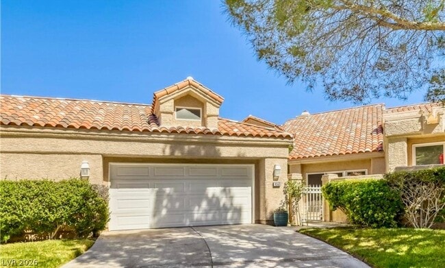 Photo - 8243 Round Hills Cir