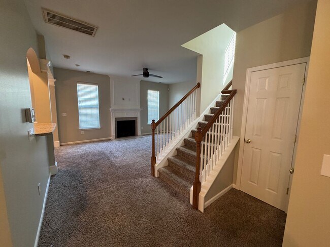 Photo - MOVE-IN READY! **Move-in Special** $250 of...