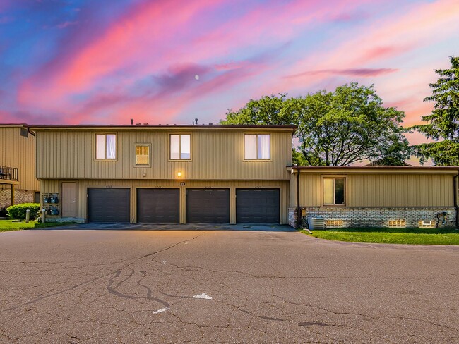 Building Photo - 41562 Bedford Dr