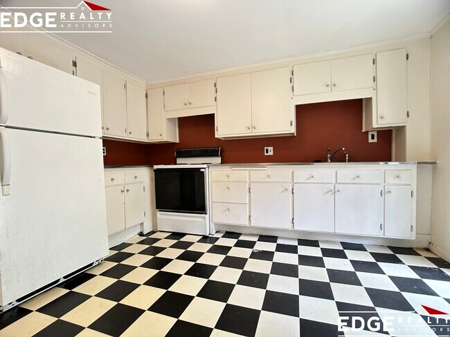 Building Photo - 199 Mount Auburn St Unit #1