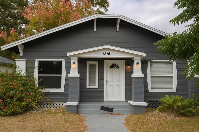 Building Photo - 1216 E 33rd Ave