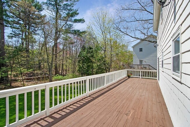 7 Sunnyside Ave