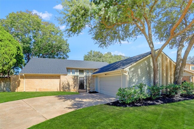 Building Photo - 22706 Indian Ridge Dr Rental