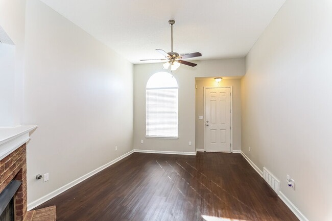 Photo - 8574 Napoli Dr