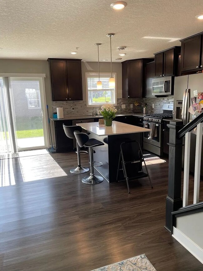 Photo - Awesome woodbury townhouse available!
