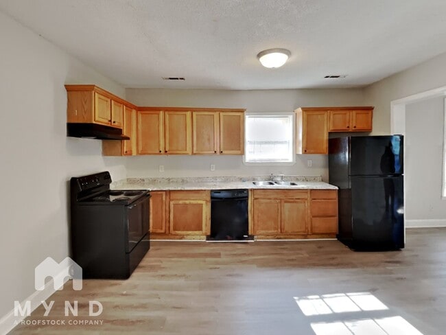 Photo - 1708 Evans Dr SW