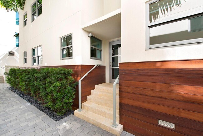 Photo - 125 Ocean Dr Unidad L0101