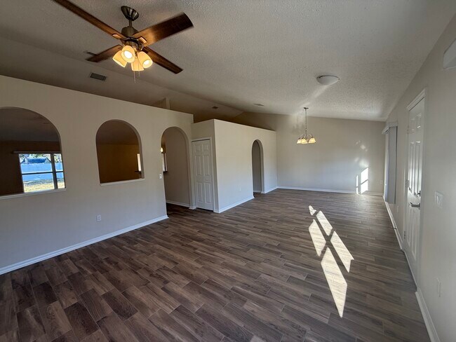 Photo - 48 Pennsylvania Ln