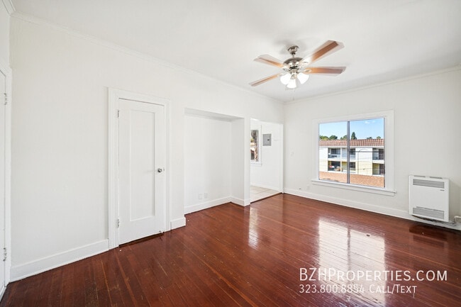 Photo - 1267 Vin Scully Ave Unit 28