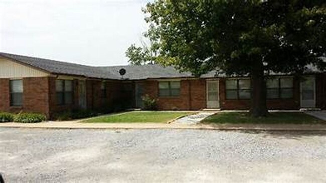 Building Photo - 9356 S 430 Rd Unit Chouteau 19 Rental