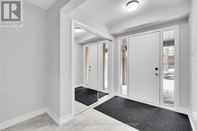 Photo - 233 Anyolite Private