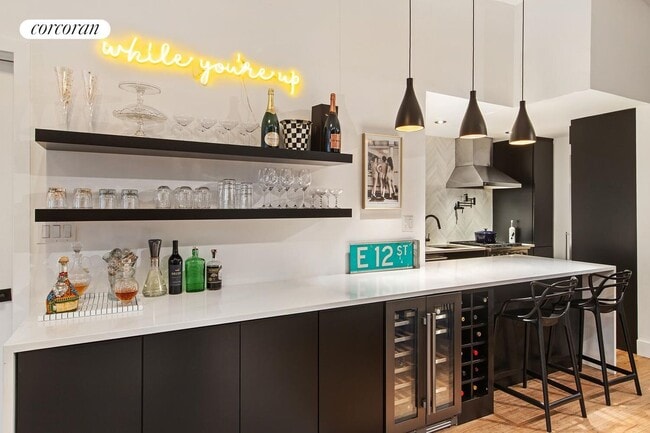 Photo - 39 E 12th St