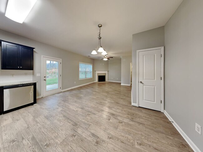 Photo - 904 Lobdale Falls Dr