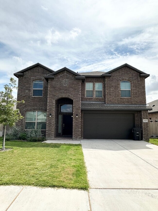 Building Photo - 4 Bed 3.5 Bath Ready To Rent ASAP! Rental