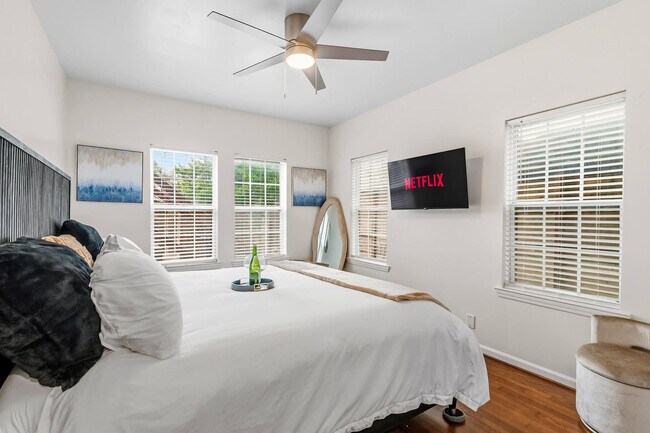 Photo - 1227 Peden St Unit SI ID1542678P