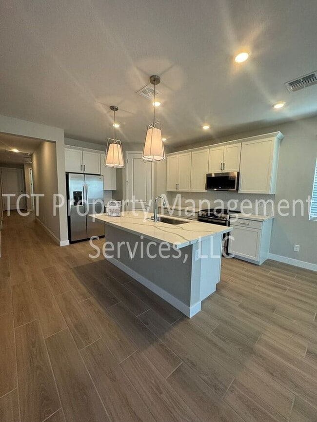 Photo - Beautiful New Build in North Creek Community