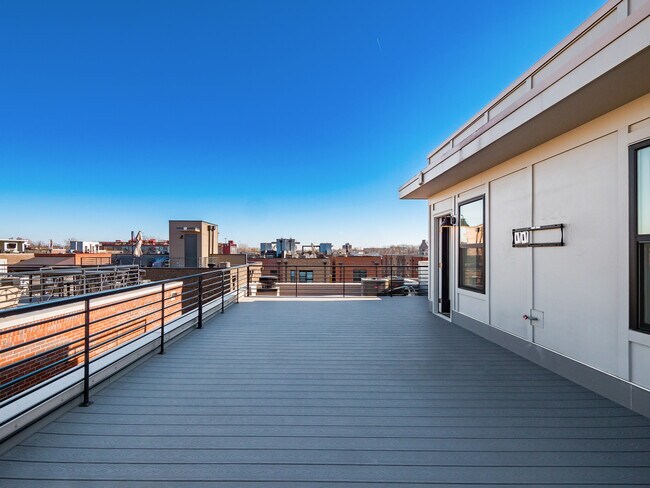 Photo - 766 N 6th St