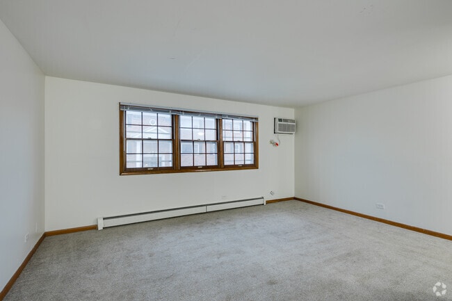 3BR, 1.5BA - 1,250SF