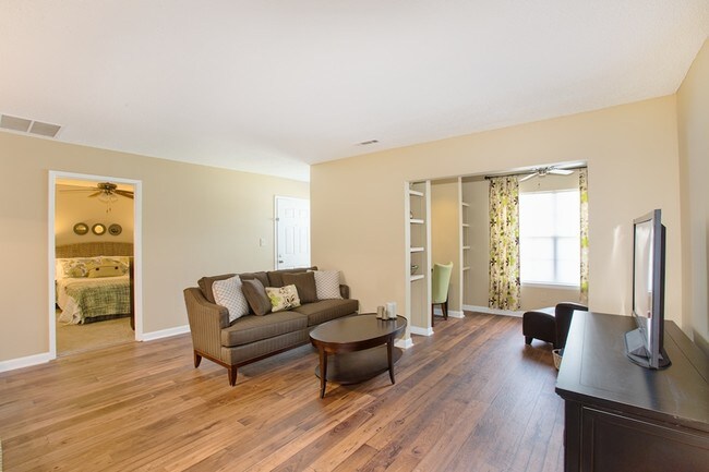 2 Bedroom Luxury-Classic Style