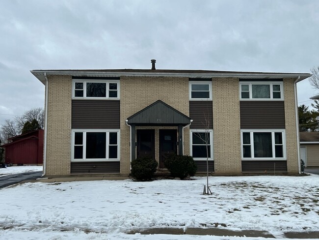 Building Photo - 1st Ct Unit 1