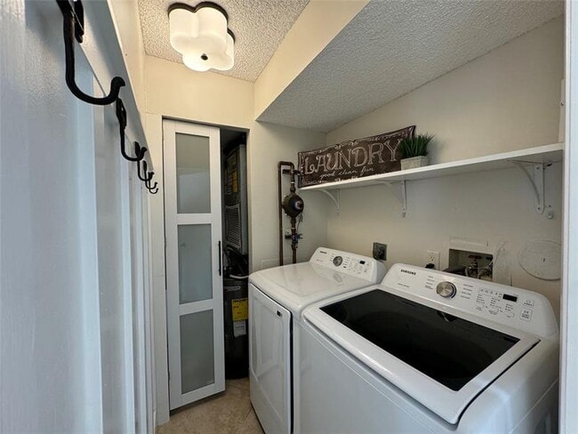 Photo - 9033 Wiles Rd Unit 208