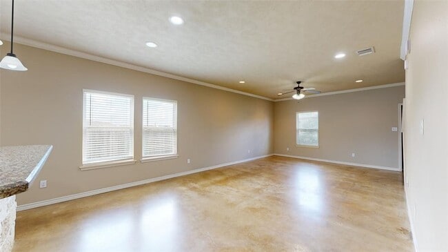 Photo - 3403 Cullen Trail