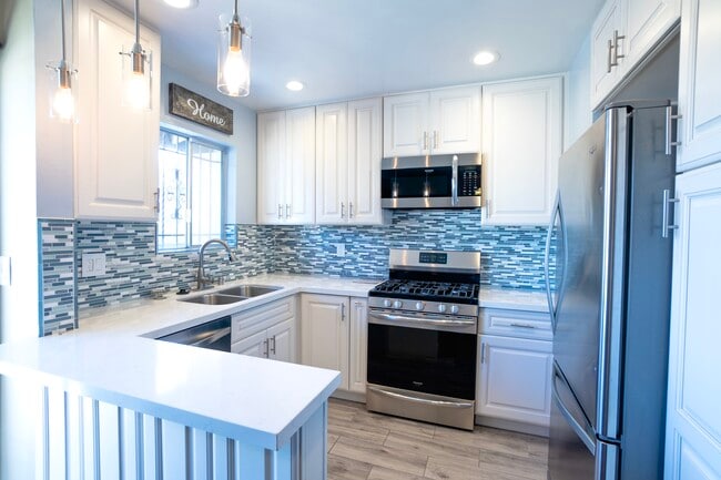 Photo - 9320 Earl St Unit 3