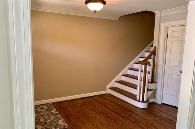 Photo - 831 Clairemont Ave