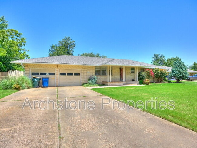 Photo - 3121 Lakeside Dr
