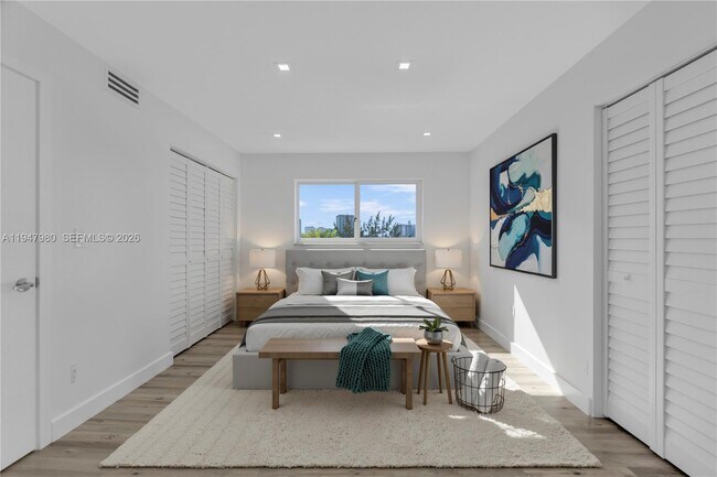 Photo - 7925 Carlyle Ave Unit 402