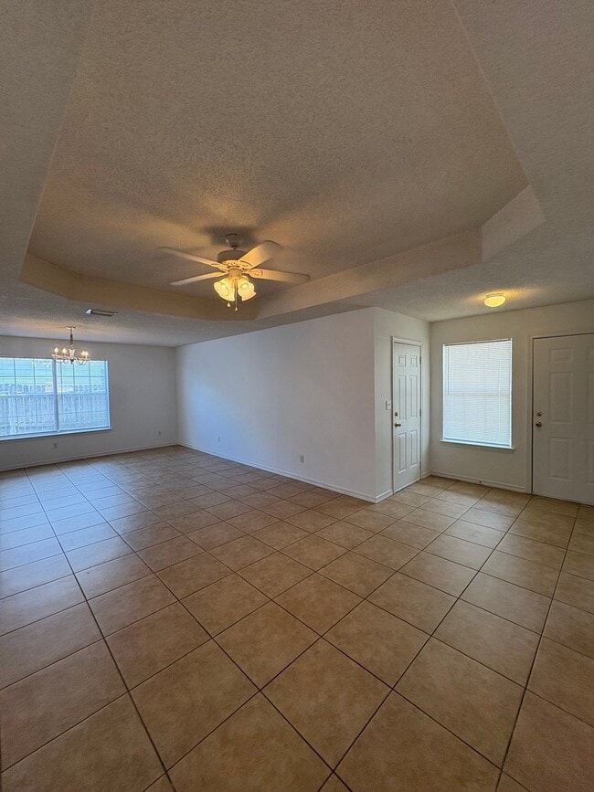 Photo - 953 Southern Oaks Ct