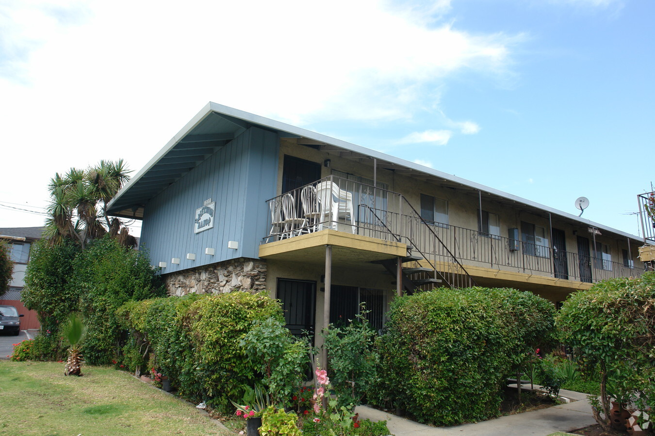 Driftwood Manor - Driftwood Manor Apartments