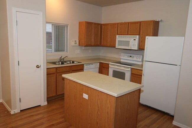 Photo - Great 2bd/2.5ba, 1306sf Townhouse with A/C in Fountain, CO, near Ft Carson!