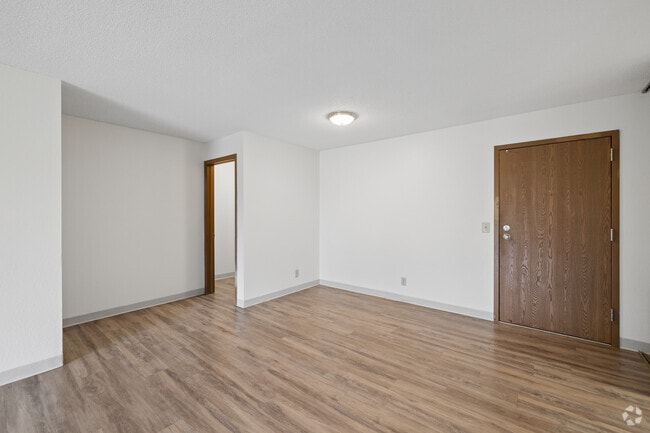 2BR, 2BA - 964SF - Dining Area