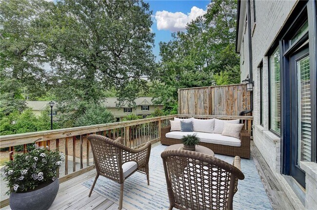 Photo - 6892 Roswell Rd NE