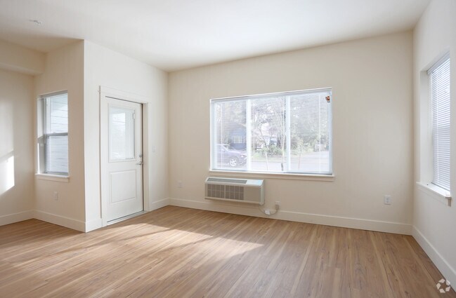 Photo - Cedar Manor Apartments